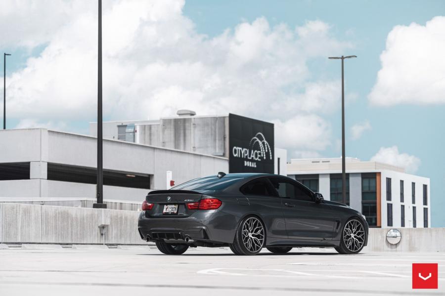  BMW 435i Coupe on Vossen Wheels (HF-2) 2018 года  (фото 7 из 16)